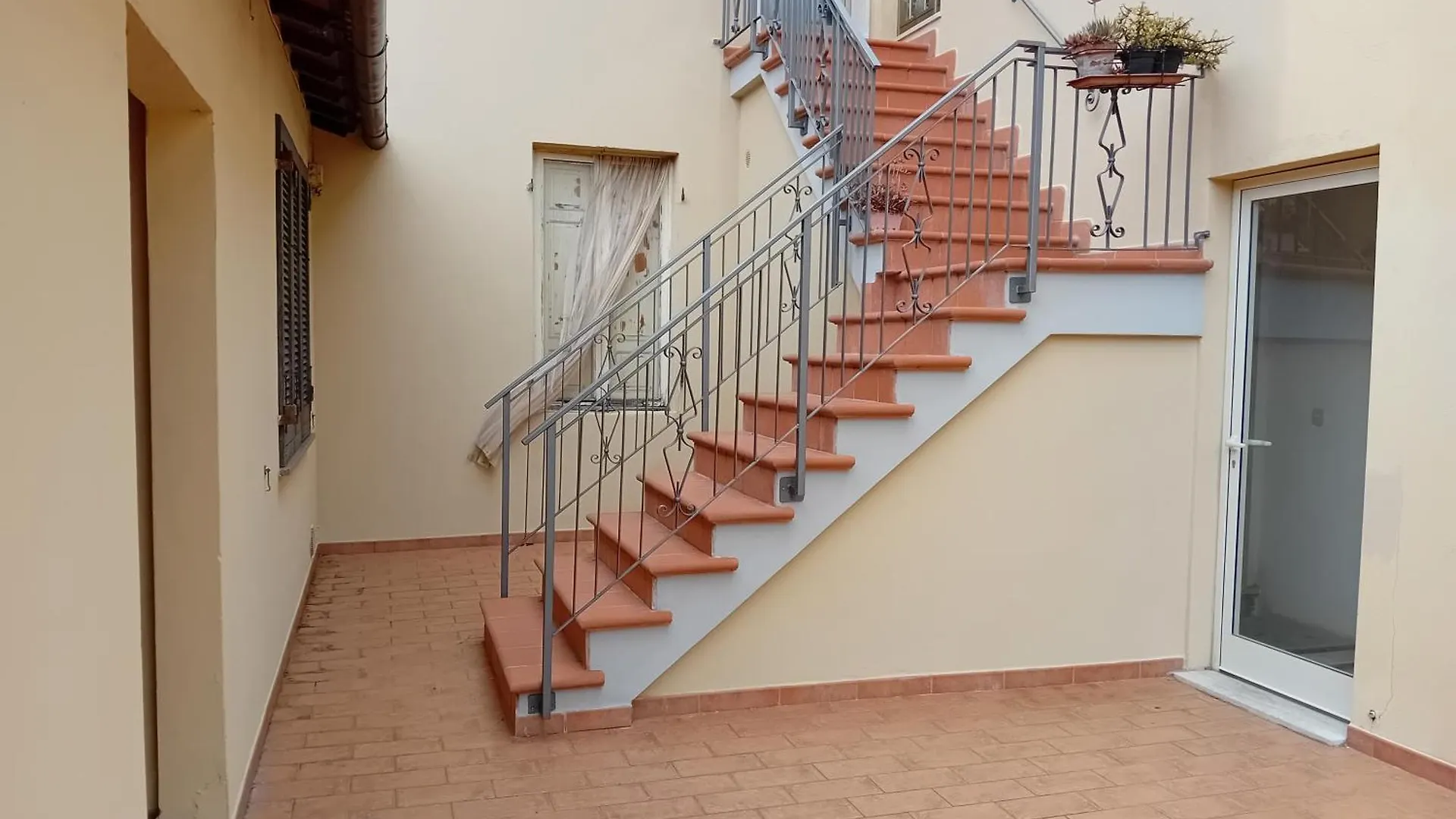 Matte Vitto Villa Donoratico 0*,
